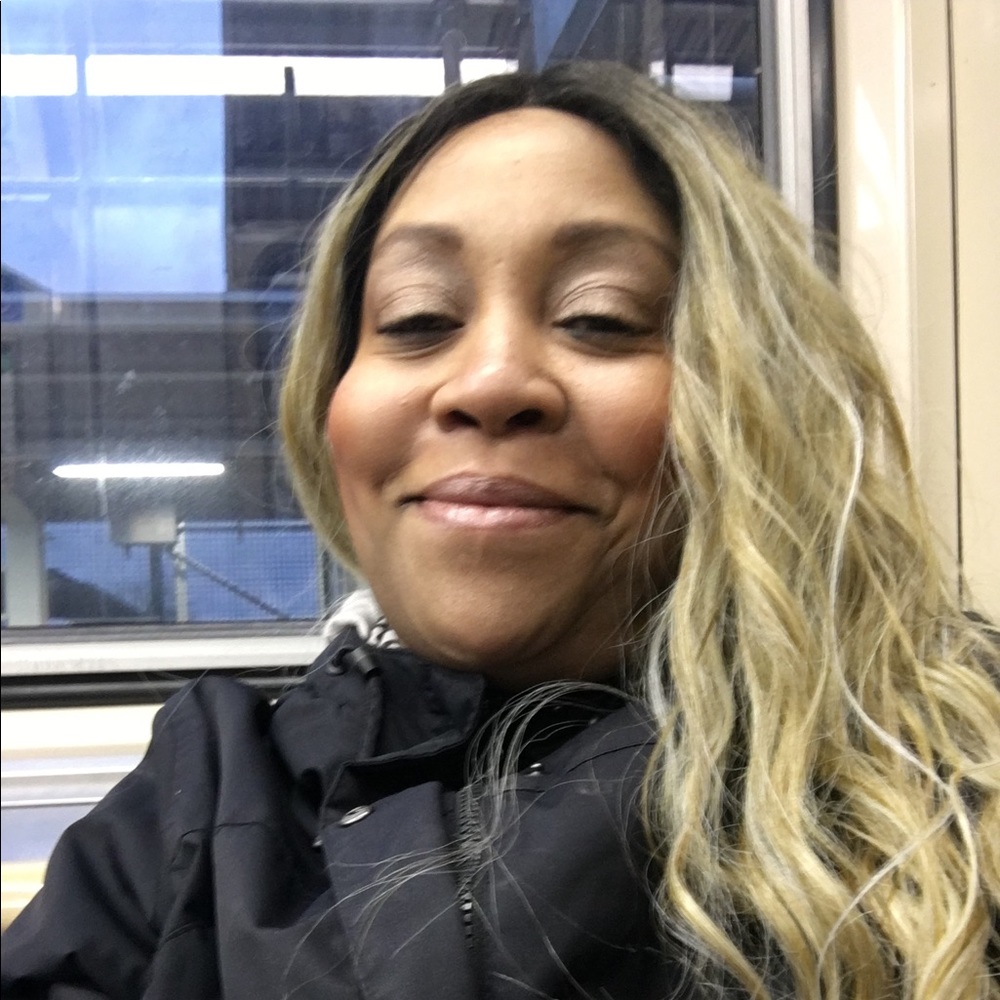 Meet your Posher, Monica